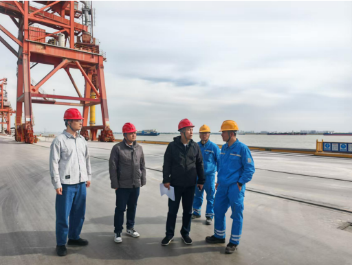 实地查看码头抑尘政策落实
助力大气污染防治提质增效